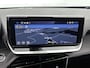 Peugeot e-2008 EV Allure Avantage 54 kWh 156pk Automaat | Navigatie | Camera Voor + Achter | Adaptieve Cruise Control | Climate Control | 17"LMV | LED | Dodehoekdetectie | Apple Carplay/Android Auto |