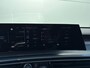 Peugeot e-5008 GT 73 kWh | Panoramadak | 360 Camera | Adaptieve Cruise Control | Elektrische stoelen met massagefunctie