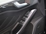 Ford Focus Wagon 1.0 EcoBoost Hybrid ST Line | Elekt. Wegklapbare Trekhaak | Winterpakket | Cruise Control Adaptief | Parkeercamera | Head-Up | Navigatie |