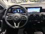 Mercedes-Benz A-klasse 180 Business Solution Airco | Autonomous Emergency Braking | Cruise Control | Keyless Start | LED Koplampen | Lichtmetalen Velgen 16'' | Parkeer Assistent | Parkeersensor Voor en Achter | Regensensor | Rijstrooksensor | Spraakbediening | Start/Stop Systeem | Voorstoelen Verwarmd | Wifi Voorbereiding