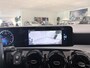 Mercedes-Benz A-klasse 180 Business Solution Airco | Autonomous Emergency Braking | Cruise Control | Keyless Start | LED Koplampen | Lichtmetalen Velgen 16'' | Parkeer Assistent | Parkeersensor Voor en Achter | Regensensor | Rijstrooksensor | Spraakbediening | Start/Stop Systeem | Voorstoelen Verwarmd | Wifi Voorbereiding