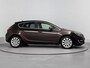 Opel Astra 1.4 Turbo Cosmo Airco | Cruise Control | Dodehoek Detectie | Electronic Climate Controle | Hill/Hold Functie | Lederen Stuurwiel | Lichtmetalen Velgen 17'' | Start/Stop Systeem | Regensensor | Extra Getint Glas | Stoelverwarming | Stuurwiel verwarming