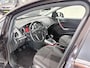 Opel Astra 1.4 Turbo Cosmo Cruise Control | Dodehoek Detectie | Electronic Climate Controle | Hill/Hold Functie | Lederen Stuurwiel | Lichtmetalen Velgen 17'' | Start/Stop Systeem | Regensensor | Extra Getint Glas