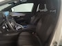 Peugeot 5008 1.2 PureTech Allure Pack Business 7 pers. uit 2023 Rijklaar + 12 maanden Bovag-garantie Henk Jongen Auto's in Helmond,  al 50 jaar service zoals 't hoort!