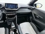 Peugeot e-208 EV GT 350 50kWh Navi Ecc 360°Camera Panoramadak Apple Carplay Android Auto Adap.Cruise Stoelverwarming Privacy Glas DAB+ Bluetooth Keyless Dodehoekdetectie 1e Eigenaar Origineel Nederlandse Auto Dealeronderhouden