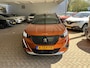 Peugeot 2008 1.2 PureTech GT | Achterbank in delen neerklapbaar | Achteruitrijcamera | Airco (automatisch)