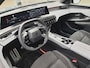 Peugeot e-5008 GT Avantage 73 kWh| Panoramadak | Trekhaak | Voorstoel(en) met massagefunctie | Panoramadak | Trekhaak | Voorstoel(en) met massagefunctie