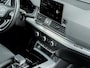 Audi Q5 40 TDI quattro S edition | 3x S-Line | Stoelverwarming | Virtual Cockpit | Camera | NW Model | Black Optic | LED Koplampen | Cruise Control | Climate Control | Parkeersensoren | Daytona Grijs Parelmoer Lak |