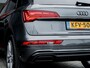 Audi Q5 40 TDI quattro S edition | 3x S-Line | Stoelverwarming | Virtual Cockpit | Camera | NW Model | Black Optic | LED Koplampen | Cruise Control | Climate Control | Parkeersensoren | Daytona Grijs Parelmoer Lak |