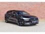 Volvo V60 T8 455PK Plug-in hybrid AWD Plus Dark Performance Edition | Styling Kit | 19'' | Premium Pack |