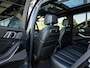BMW X5 xDrive50e | M-SPORT PRO | 21 INCH | SOFTCLOSE | STOELVENTILATIE | HEAD-UP | HARMAN KARDON | ICONIC GLOW GRILL | SKYLOUNGE PANORAMA/SCHUIF-KANTELDAK | CARBONSCHWARZ | SHADOWLINE | DRIVING ASSISTANT PROF | TRAVEL PAKKET | COMFORT PAKKET + | INNOVATIE PAKKET |