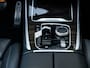 BMW X5 xDrive50e | M-SPORT PRO | 21 INCH | SOFTCLOSE | STOELVENTILATIE | HEAD-UP | HARMAN KARDON | ICONIC GLOW GRILL | SKYLOUNGE PANORAMA/SCHUIF-KANTELDAK | CARBONSCHWARZ | SHADOWLINE | DRIVING ASSISTANT PROF | TRAVEL PAKKET | COMFORT PAKKET + | INNOVATIE PAKKET |