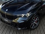 BMW X5 xDrive50e | M-SPORT PRO | 21 INCH | SOFTCLOSE | STOELVENTILATIE | HEAD-UP | HARMAN KARDON | ICONIC GLOW GRILL | SKYLOUNGE PANORAMA/SCHUIF-KANTELDAK | CARBONSCHWARZ | SHADOWLINE | DRIVING ASSISTANT PROF | TRAVEL PAKKET | COMFORT PAKKET + | INNOVATIE PAKKET |