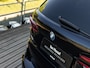 BMW X5 xDrive50e | M-SPORT PRO | 21 INCH | SOFTCLOSE | STOELVENTILATIE | HEAD-UP | HARMAN KARDON | ICONIC GLOW GRILL | SKYLOUNGE PANORAMA/SCHUIF-KANTELDAK | CARBONSCHWARZ | SHADOWLINE | DRIVING ASSISTANT PROF | TRAVEL PAKKET | COMFORT PAKKET + | INNOVATIE PAKKET |