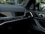BMW X5 xDrive50e | M-SPORT PRO | 21 INCH | SOFTCLOSE | STOELVENTILATIE | HEAD-UP | HARMAN KARDON | ICONIC GLOW GRILL | SKYLOUNGE PANORAMA/SCHUIF-KANTELDAK | CARBONSCHWARZ | SHADOWLINE | DRIVING ASSISTANT PROF | TRAVEL PAKKET | COMFORT PAKKET + | INNOVATIE PAKKET |