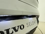 Volvo EX30 Extended Range Plus / Stoel + Stuurw. Verwarming / Harman&Kardon Audio / El. Achterklep / PDC + Camera / Zwart dak / 19" / Google / ACC / BLIS /