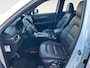 Mazda CX-5 2.0 SkyActiv-G 165 Signature | Apple Carplay / Android Auto | Navigatie | Licht + Regensensor | Stoelverwarming + Stoelkoeling | Stuurverwarming | Elektrisch Schuifkanteldak | Elektrisch Verstelbare Voorstoelen | Head-Up Display |Bestuurdersstoel met Geheugen | Elektrisch Bedienbare Achterklep | Cruise Control Adaptief | 19"Lichtmetalen Velgen |