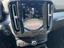 Volvo XC40 B4 Plus Dark | Harman / Kardon | Trekhaak | Memoryseats | Climate Pack |
