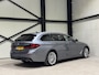 BMW 5-Serie Touring 520e Business | navi | leder | panorama | trekhaak |