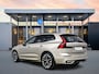 Volvo XC60 T8 Recharge Ultra Dark | 21" | Luchtvering | Geventileerd Nappa | Massagestoelen | Bowers & Wilkins | Panoramadak | Head-Up | 360 Camera | Elektr. verst. Stoelen | BLIS | Stoel/Stuur/Achterbankverwarming