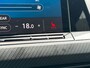 Volkswagen Golf 1.5 eTSI R-Line Org NL Pano HUD Camera Dodehoek Stoel+Stuurverwarming Lane assist