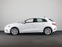 Audi A3 Sportback 30 TFSI Attitude 110 pk S-tronic | Navigatie | Parkeersensoren achter | Cruise control | LED koplampen | Apple Carplay/Android Auto |