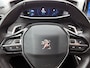 Peugeot 2008 130 PK Automaat Allure | Afneembare Trekhaak | Achteruitrijcamera Navigatiesysteem | Apple Carplay / Android Auto |