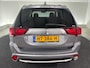 Mitsubishi Outlander 2.0 PHEV instyle+ | SCHUIF/KANTELDAK |