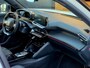 Peugeot 2008 1.2 PureTech 131PK GT + LED|Parelmoer|Navi|Keyless|Sfeerverl.|3D Digital Cockpit|Dodehoek|Lane|Apple|Android|17"LMV