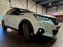 Peugeot 2008 1.2 PureTech 131PK GT + LED|Parelmoer|Navi|Keyless|Sfeerverl.|3D Digital Cockpit|Dodehoek|Lane|Apple|Android|17"LMV