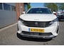 Peugeot 3008 1.2 PureTech Blue Lease NL AUTO - NAP CAMERA - PARKEERSENSOREN V+A - CARPLAY/ANDROID - DAB+ - RIJSTROOKSENSOR - CRUISE - CLIMA - 17" LMV