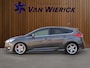 Ford Focus 1.5 St-Line 150PK! | Schuif/kantel dak | Camera | Xenon | Winterpakket | 18-Inch