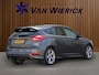 Ford Focus 1.5 St-Line 150PK! | Schuif/kantel dak | Camera | Xenon | Winterpakket | 18-Inch