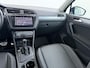 Volkswagen Tiguan 1.4 TSI eHybrid PHEV DIRECT LEVERBAAR | RECENT ONDERHOUD UITGEVOERD | 360 CAMERA ZICHT | STOEL- EN STUURWIELVERWARMING | PANORAMADAK | INCLUSIEF 12 MAANDEN BOVAG-GARANTIE