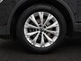 Volkswagen Tiguan 1.5 TSI Life Business | Leder | Stoelverwarming | Keyless | Carplay | Adaptive cruise | Navigatie | Parkeerhulp | Full LED | Stuurverwarming | Virtual Cockpit | Climate control | DAB | Bluetooth