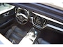 Volvo V60 2.0 T6 Twin Engine AWD R-Design Trekhaak | Panoramadak | Carplay | Adapt cruise | Keyless