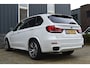 BMW X5 xDrive50i High Executive 7p. Rijklaarprijs-Garantie Panorama dak Leder Navigatie Head-up 20 Inch