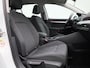 Volkswagen Golf 1.0 eTSI Life | Automaat | Stoel - Stuur Verwarming | Navigatie | Apple CarPlay/ Android Auto | Parkeersensoren | LMV | LED |