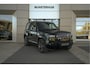 Land Rover Defender 5.0 P525 90 V8 | British Racing Green | Grijs kenteken | Koelvak | Elektrische trekhaak |
