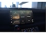 Land Rover Defender 5.0 P525 90 V8 | British Racing Green | Grijs kenteken | Koelvak | Elektrische trekhaak |