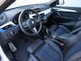 BMW X2 sDrive18i High Executive 141 Pk Automaat Navi / Pano-dak / M-Pakket / 19 inch / Stoelverwarming