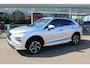 Mitsubishi Eclipse Cross 2.4-188pk PHEV 'Instyle'. Zeer nette en luxe Mitsubishi Eclipse plug-in-hybride, slechts 61.424km ! Autm. airco dual, adapt. cruise cntrl, Apple carplay/Android auto, trekhaak, telefoonvoorb., stoel- en achterbankverw., camera v+a, LED verl. etc. etc.