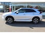 Mitsubishi Eclipse Cross 2.4-188pk PHEV 'Instyle'. Zeer nette en luxe Mitsubishi Eclipse plug-in-hybride, slechts 61.424km ! Autm. airco dual, adapt. cruise cntrl, Apple carplay/Android auto, trekhaak, telefoonvoorb., stoel- en achterbankverw., camera v+a, LED verl. etc. etc.