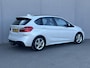 BMW 2-Serie Active Tourer 218i Executive M - Sport / Cruise Control / Stoelverwarming / Trekhaak (1.300KG) / Parkeer Pakket / Navigatie Full Map / Bluetooth /