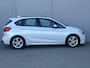 BMW 2-Serie Active Tourer 218i Executive M - Sport / Cruise Control / Stoelverwarming / Trekhaak (1.300KG) / Parkeer Pakket / Navigatie Full Map / Bluetooth /