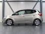 Kia Venga 1.4 CVVT DynamicPLusLine | 1ste eigenaar | Armsteun | Bluetooth | Camera | Climate Control | Cruise Control | LED | Navigatie | Parkeersensoren | Isofix | Privacy Glass |