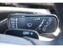 Volkswagen T-Roc 1.5 TSI R-Line Afneembare trekhaak Digital cockpit, R-Line in- en exterieur, achteruitrijcamera, navigatie, spiegel pakket, park assist, light assist, LED plus, adaptieve cruise control (acc), licht & regensensor, climatronic, draadloos Apple Carplay / Android Auto, sport comfort stoelen, ambiente verlichting, 17" 'Valencia' LMV
