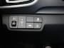 Kia Stonic 1.0 T-GDi DYNAMICPLUSLINE + TREKHAAK | STOELVERW. | CAMERA | 17 INCH | CARPLAY | KEYLESS