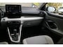 Toyota Yaris 1.5 Hybrid Bi-Tone | Camera | Carplay | Automaat! |