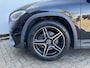 Mercedes-Benz GLA 200 164pk Solution AMG Memory Pano.dak Sfeerverl Hoogzitter Uitstraling!
